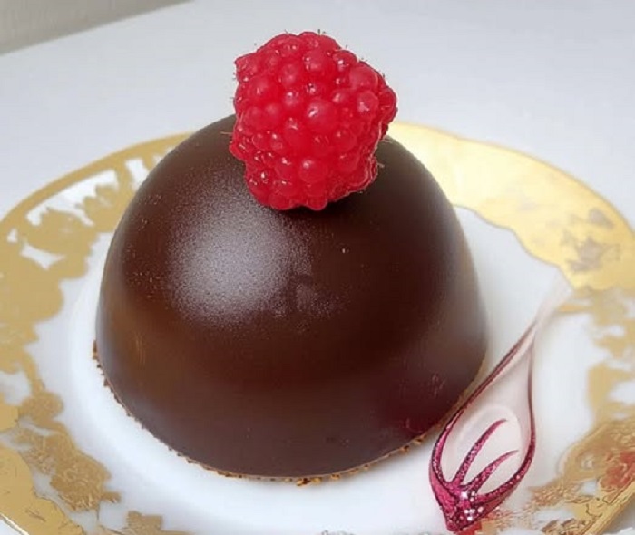 Dômes à la Framboise et Mousse au Chocolat Noir