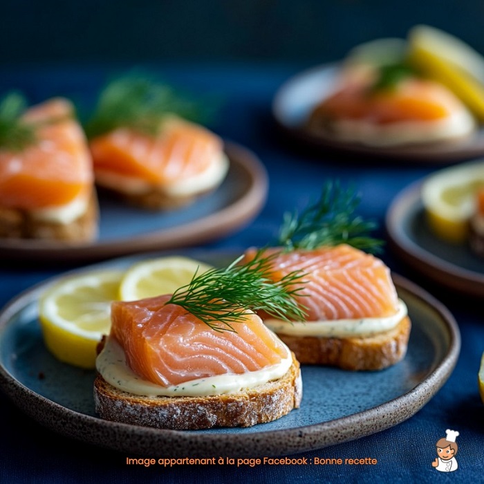 Canapés au Saumon Fumé et Crème Citronnée