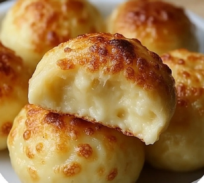 Golden Cheese Balls