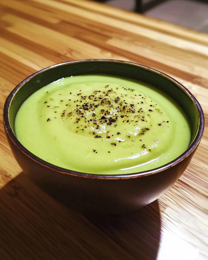Velouté Glacé D’Avocat Au Lait De Coco Crémeux
