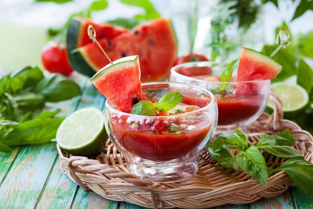 Gaspacho de pastèque et tomates