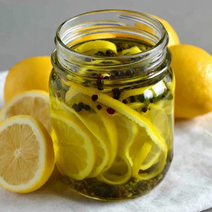 Huile d’olive au citron et poivre noir
