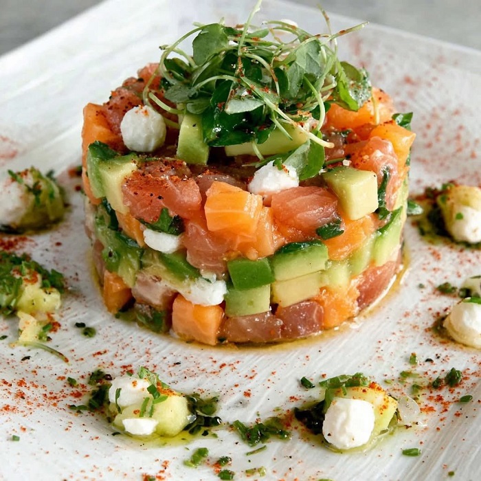 Tartare de melon, avocat et mozzarella