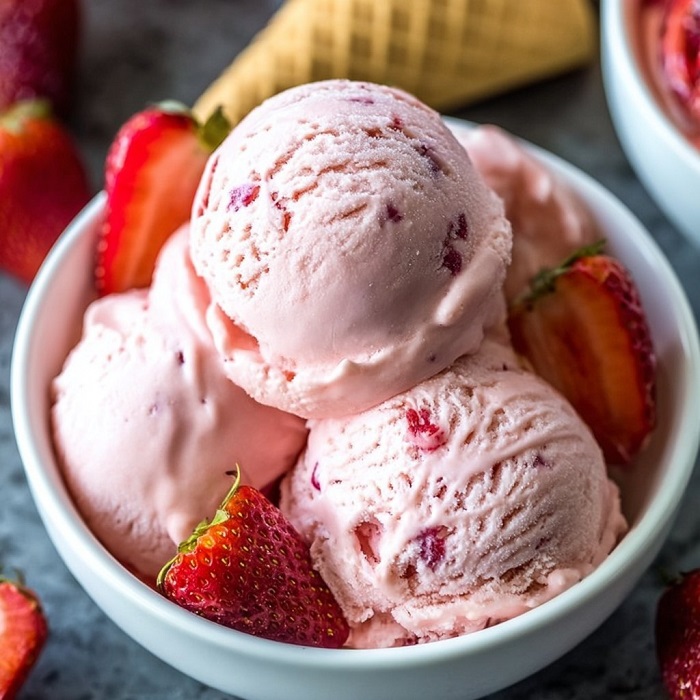 Glace à la Fraise Maison