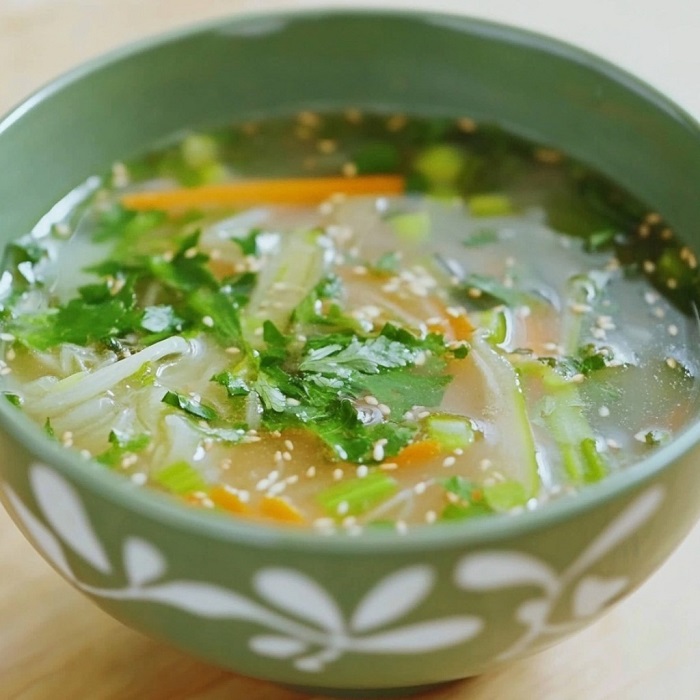 Bouillon de Légumes au Gingembre