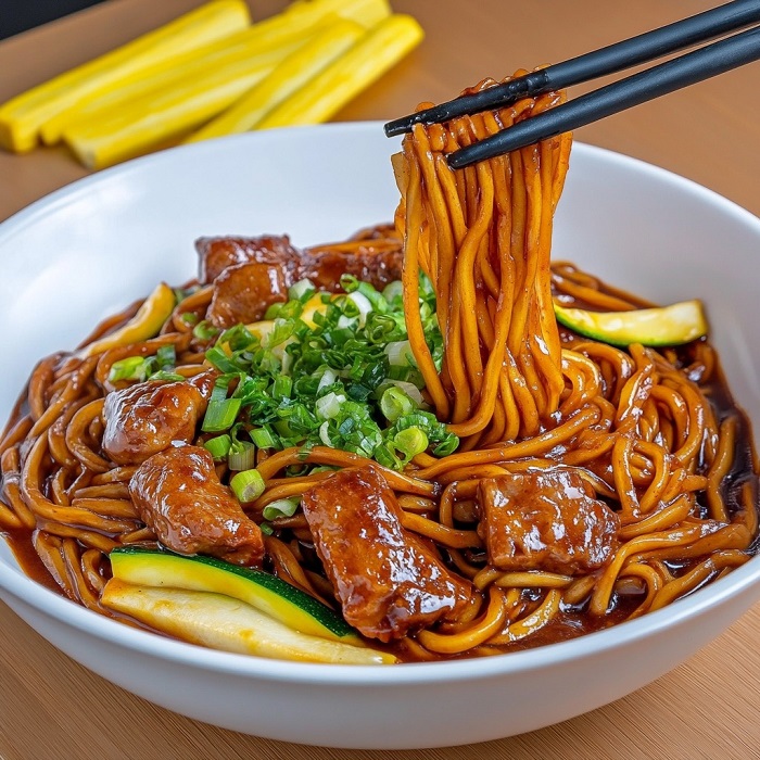 Jajangmyeon – Nouilles coréennes à la pâte de soja noire