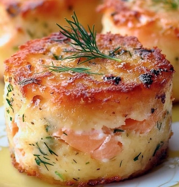 Petits gâteaux de pommes de terre au saumon